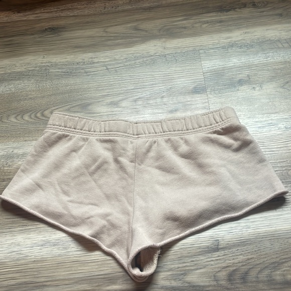 PacSun Gray Comfy Shorts - Picture 3 of 3